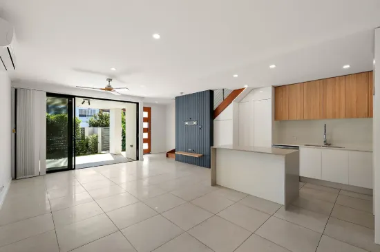 66 Evergreen View, Robina, Qld 4226