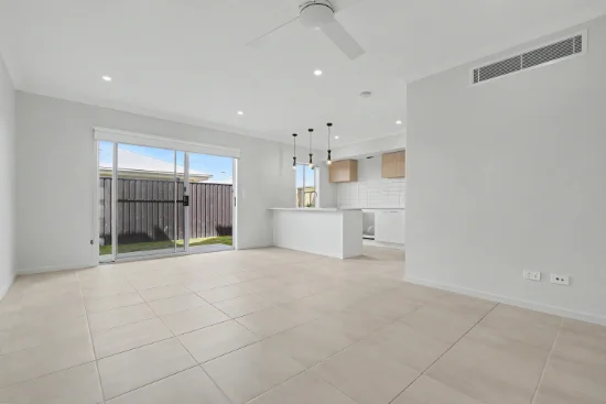 67 Tyndall Cct, Banya, Qld 4551
