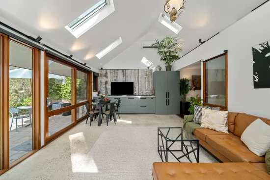 68 Wybalena Grove, Cook ACT 2614-Image