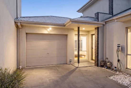 7/32 Cypress Avenue, Brooklyn VIC 3012-Image