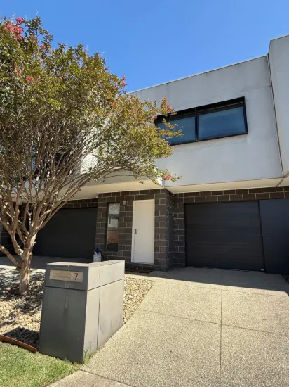 7 Amore Drive, Sunshine West, Vic 3020