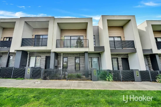 7 Clarence Walk, Mickleham, Vic 3064
