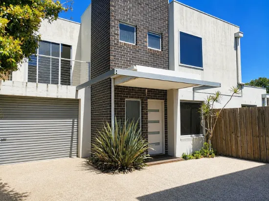 7 Foam Court, Torquay, Vic 3228