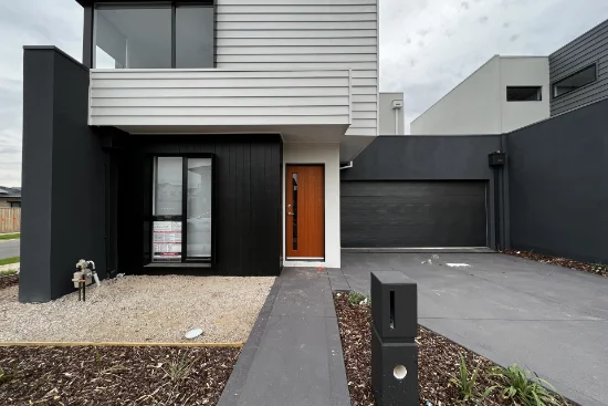 7 Maroon Way, Diggers Rest, Vic 3427