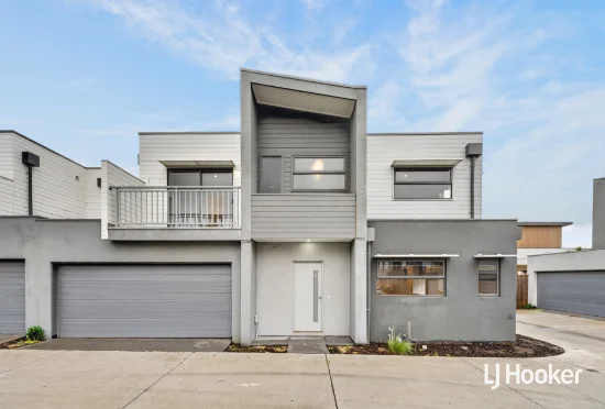 7 Maverick Crescent, Werribee, Vic 3030