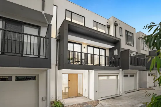 7  Parkhill Close, Mooroolbark, Vic 3138