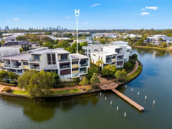 73/5033 Emerald Island Drive, Carrara, Qld 4211-Image
