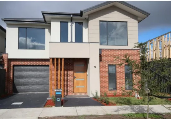 74 Dawnview Crescent, Roxburgh Park, Vic 3064 - For Rent