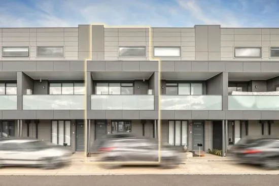 8/1 Brunswick Crescent, Craigieburn, Vic 3064
