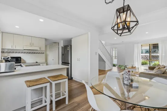 8/101-103 Whiting Street, Labrador, Qld 4215-Image
