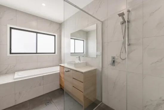 8/156 Whiting Street, Labrador, Qld 4215-Image