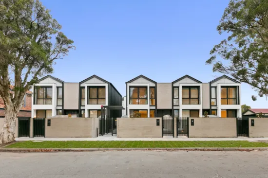 8/45 Kokaribb Road, Carnegie, Vic 3163