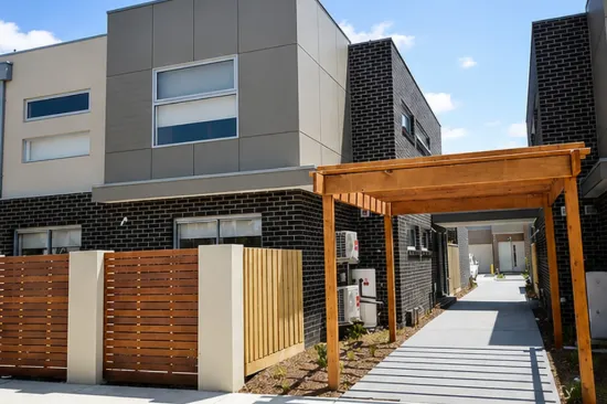 8/5 Thomas Carr Drive, Tarneit, Vic 3029