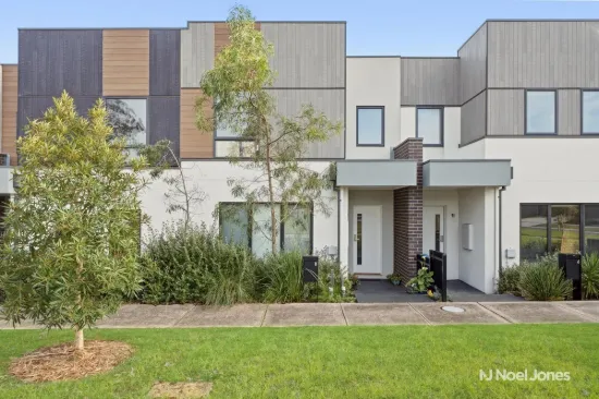 8 Bower Walk, Chirnside Park, Vic 3116
