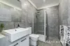 8 Centre Court, Burwood, Vic 3125-Image