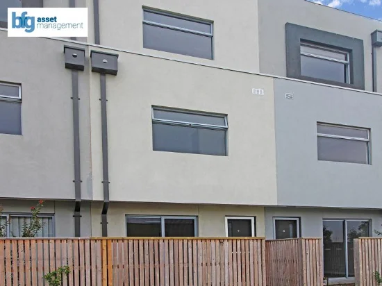 8 Downhelm Street, Cranbourne North, Vic 3977