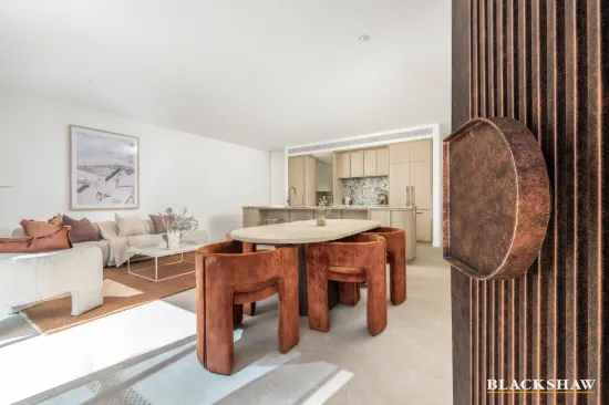 8 McCulloch Street, Curtin, ACT 2605