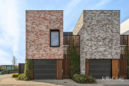 8 Mulberry Way, Altona North, Vic 3025