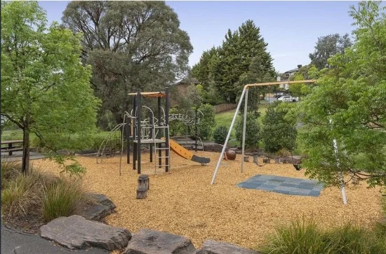 8 Sheoak Crescent, Doncaster East, Vic 3109-Image