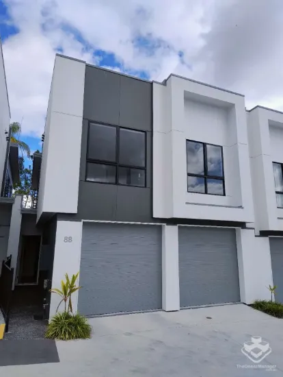 88/8 Lawrence Lyons place, Kenmore, Qld 4069