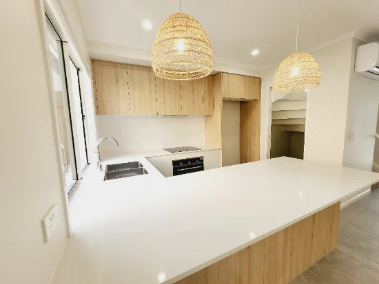 9/18 Careel Cl, Helensvale, Qld 4212 - For Rent