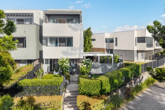 9/25 The Corso, North Lakes, Qld 4509