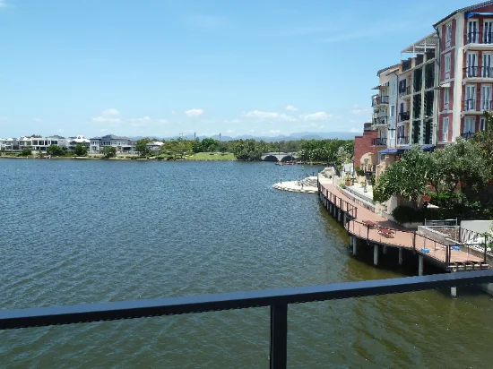 9/3028 The Boulevard, Carrara, Qld 4211