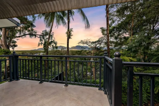 Unit 2/22-24 Collins Avenue, Edge Hill, Qld 4870-Image