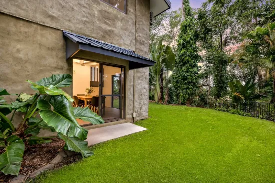 Unit 2/22-24 Collins Avenue, Edge Hill, Qld 4870-Image