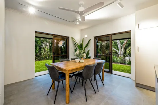 Unit 2/22-24 Collins Avenue, Edge Hill, Qld 4870-Image