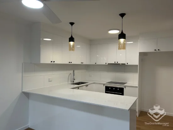 unit 27/31 Simpsons Road, Elanora, Qld 4221
