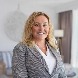 Louise Hurrell - Real Estate Agent