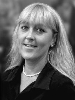 Tracey  Burns - Real Estate Agent