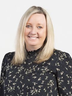 Tracey Freestone - Real Estate Agent