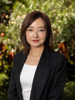 Tracy Wang - Real Estate Agent
