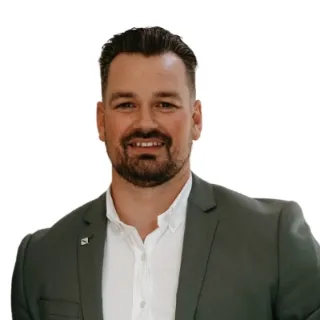 Travis Barff - Real Estate Agent