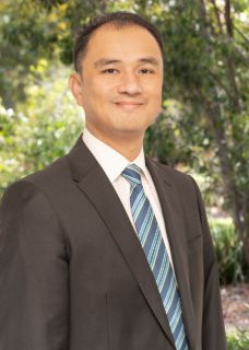 Tri Liu - Real Estate Agent