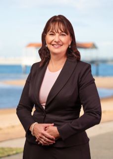 Trish Lowe - Real Estate Agent