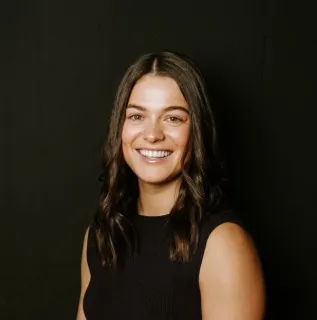 Isabella McMahon - Real Estate Agent