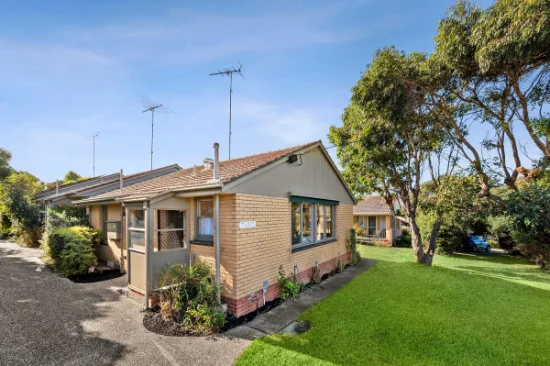 1/10-12 Geelong Road, Torquay, Vic 3228 - For Rent