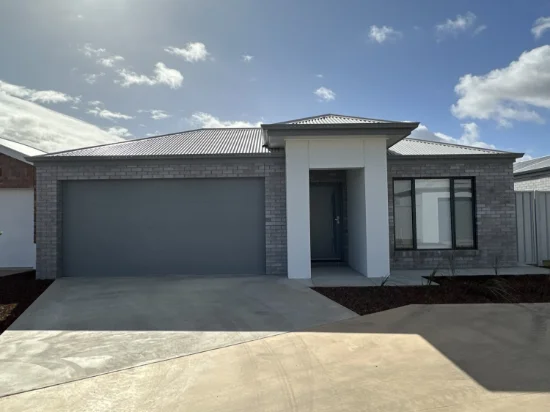1/10 Giovanna Court, Irymple, Vic 3498