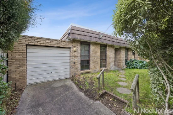 1/10 Scheele Street, Surrey Hills, Vic 3127