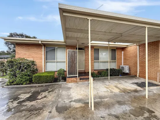 1/100 Barrabool Road, Highton, Vic 3216