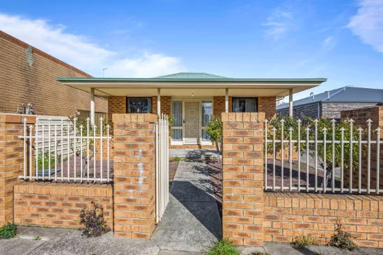 1/109 Rubicon Street, Sebastopol VIC 3356 - For Rent