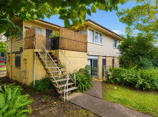 1/110 Ekibin Road, Annerley, Qld 4103