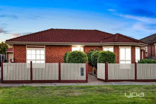 1/13 Jefferson Street, St Albans, Vic 3021