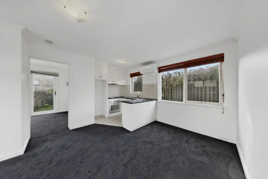 1/137 Woodland St, Essendon, Vic 3040