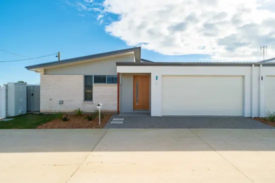 1/14 Honiton Street, Torquay, Qld 4655