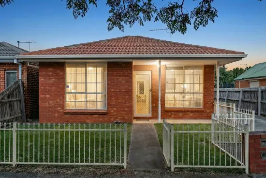 1/14 Spicer Boulevard, Altona Meadows VIC 3028-Image