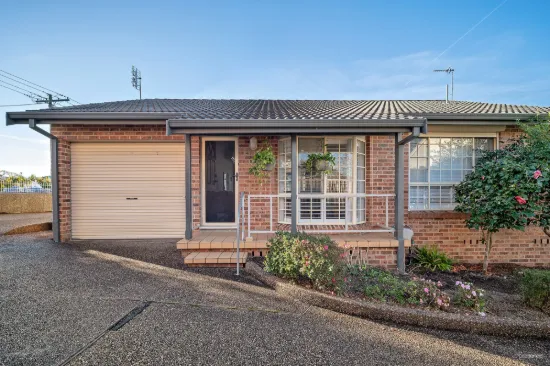 1/15 Brisbane Water Road, Adamstown, NSW 2289